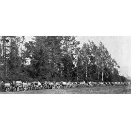 Dexter and Crozier clients and staff motor car picnic