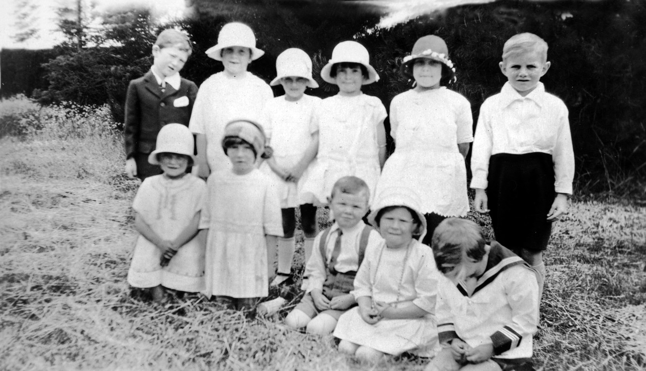 Sunday school class, Dunsandel,  Courtesy Robin Watson