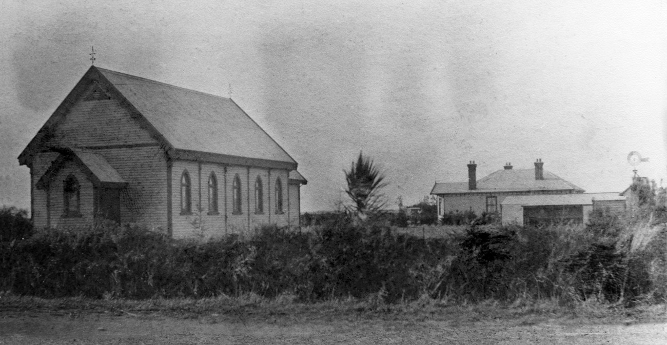 ca 1918 Presbyterian church and manse. 
Courtesy of Miss M. Wraight