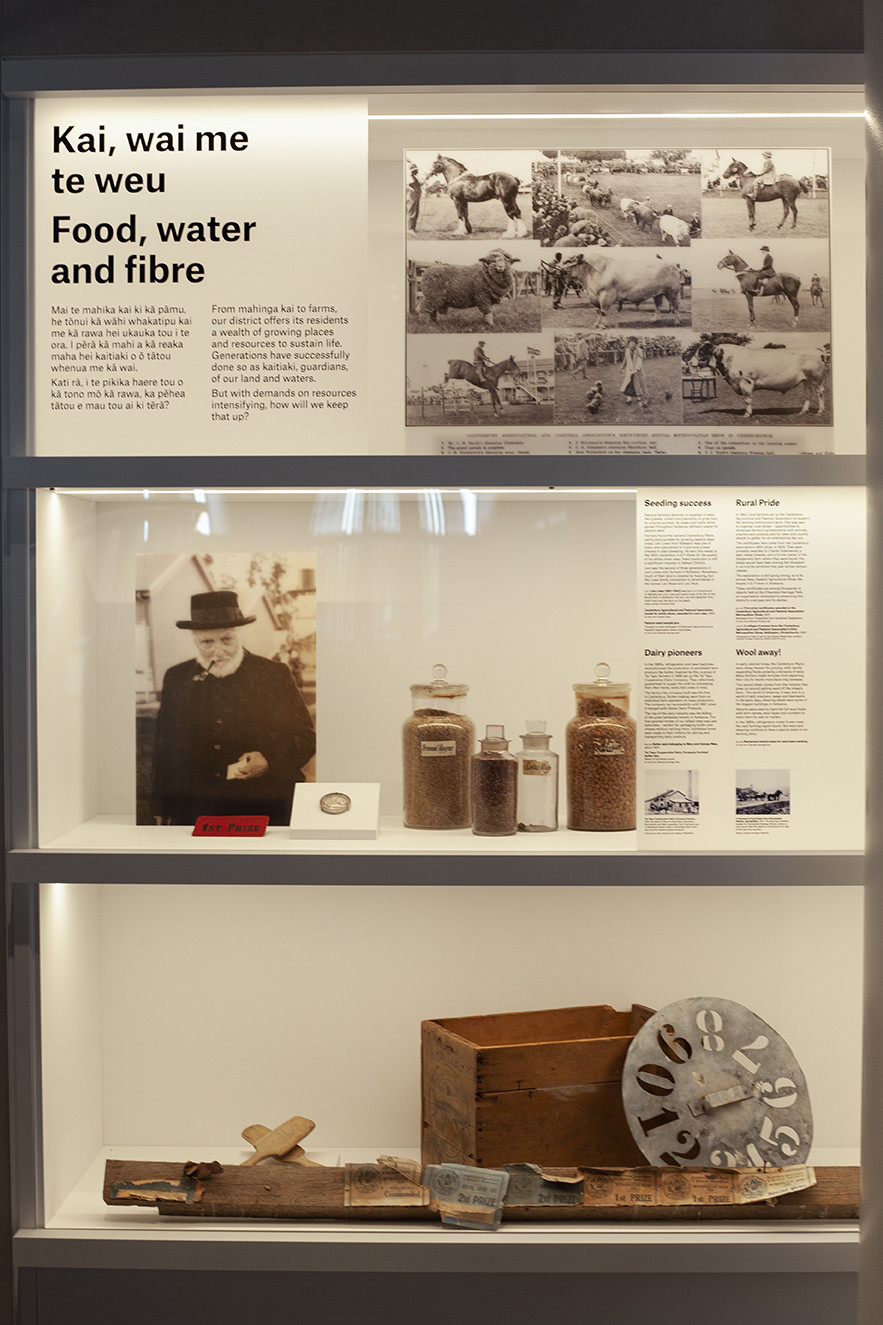 Te Ara Ātea perimeter exhibition cases, 2023