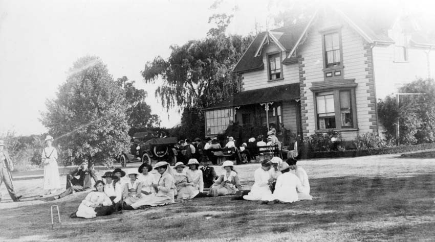  Methodist gathering at Deep Spring Lakeside,
Courtesy of Ellesmere Camera Club
EHS-1648