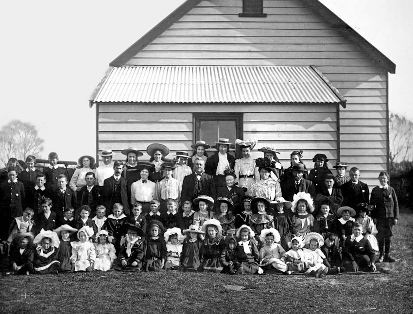 Methodist Sunday School - 1905-1907. Courtesy of Stephen Wright. Ellesmere Historical Society EHS-4276. 