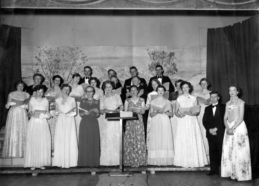 Ellesmere Musical Society  c1955
Ellesmere Historical Society Drama-008