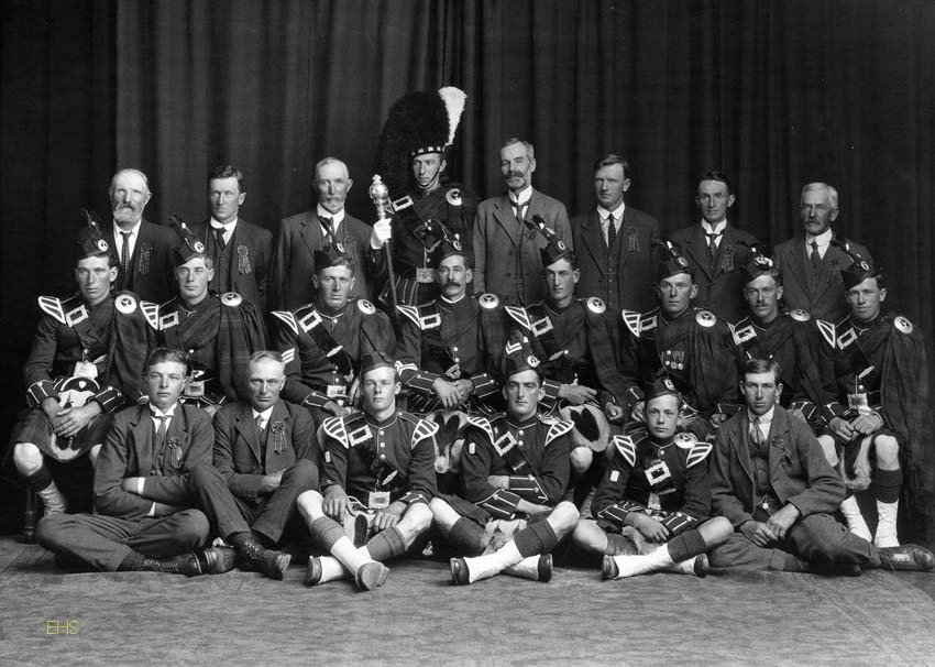 Ellesmere Highland Pipe Band 1922. 
Photographer Steffano Webb, 
Courtesy of Colin Patterson
Ellesmere Historical Society EHS-0958