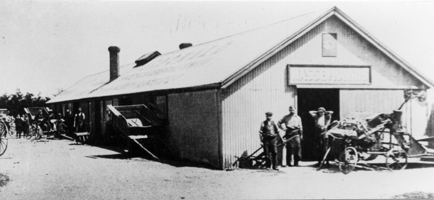 Blacksmith shop Leeston 
Dec 1903 
Donalds A Cartwrights,  Courtesy of Ellesmere Camera Club
Ellesmere Historical Society EHS-1543   