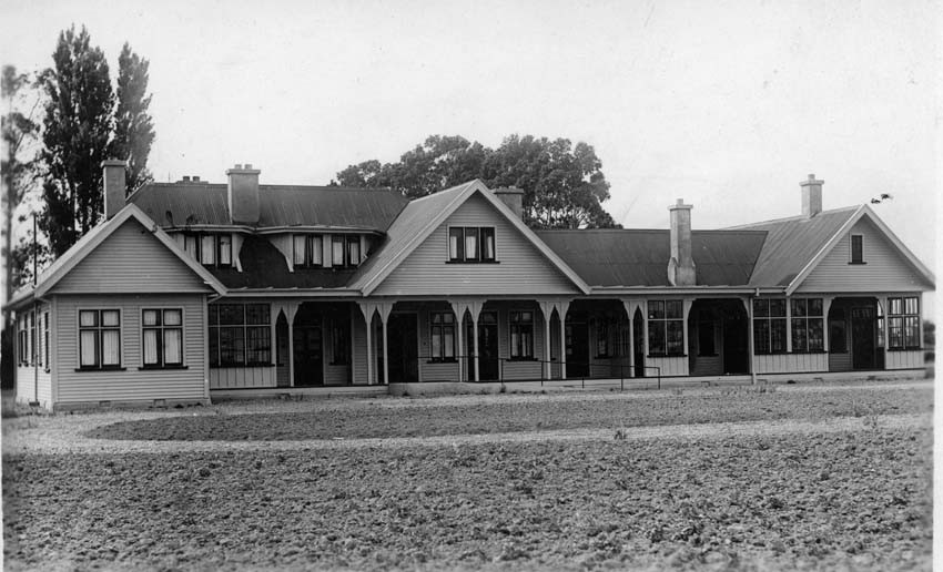Ellesmere hospital, Leeston    
Ellesmere Historical Sociaty EHS-0567 

